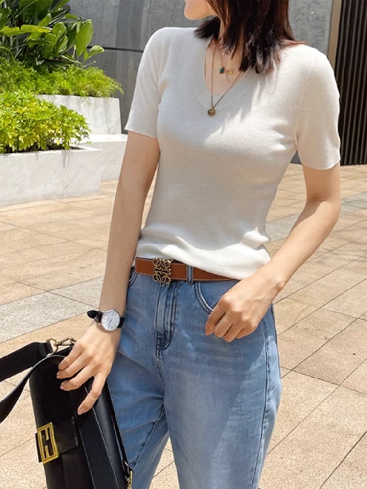 カットソー シンプル立体リブ編み深Vネック