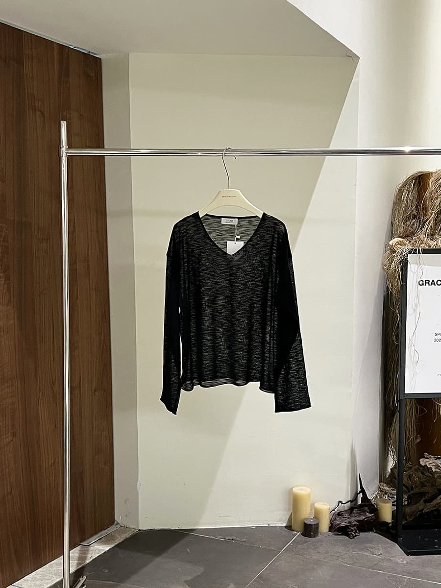 カットソー エアリー素材ゆったりVネックプルオーバー