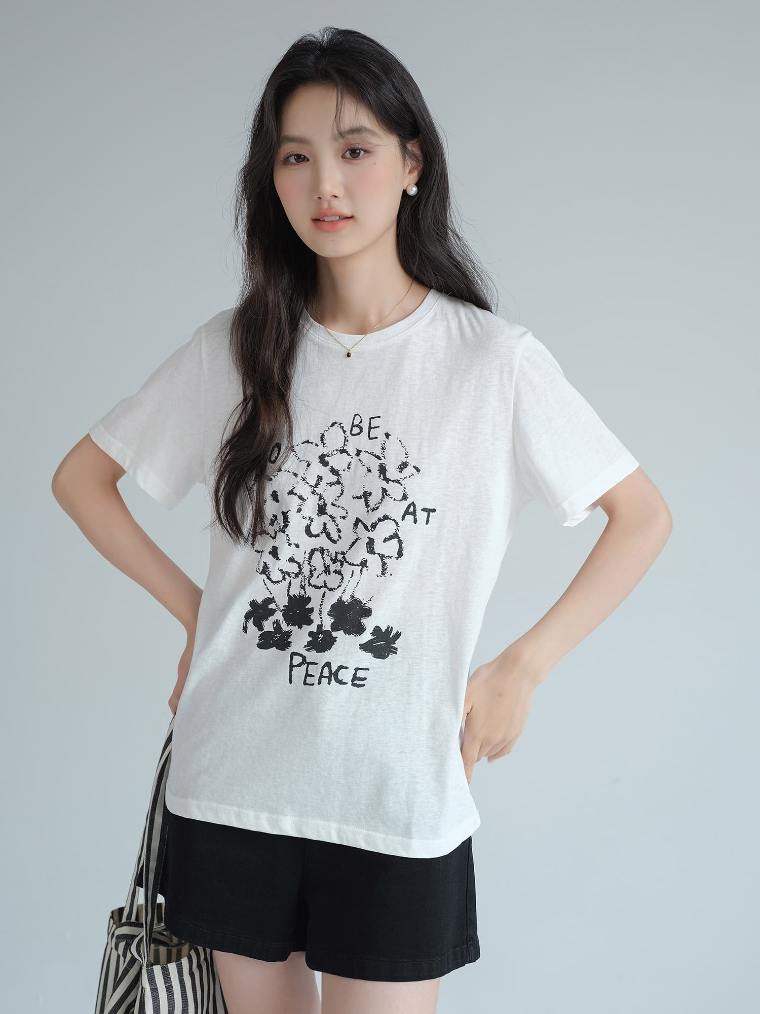 カットソー お花モチーフ平和メッセージ入りカットソー