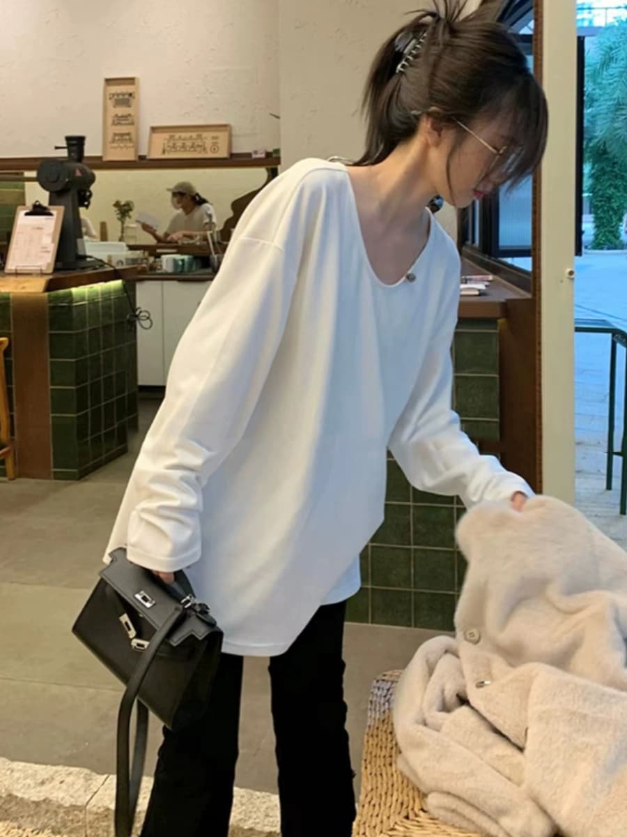 カットソー なめらか素材ゆったりネックカットソー